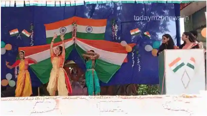 Sonbhadra Children celebrated Independence Day by dancing on patriotic songs