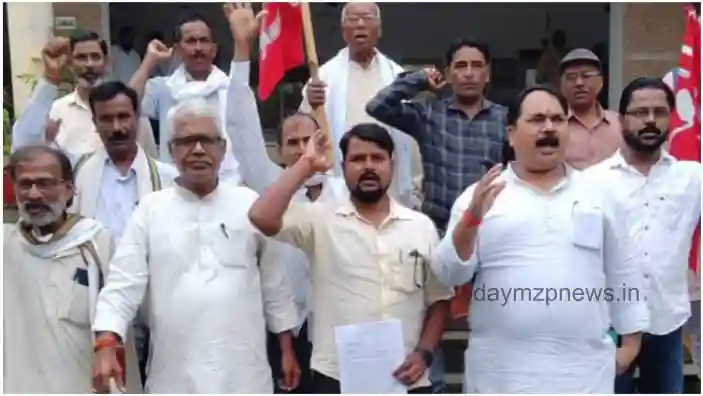 Sonbhadra Protest held on the call of central labor organizations