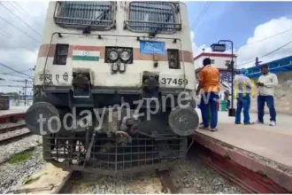 An unknown object collided with a passenger train between Mirzapur-Vindhyachal railway station 1