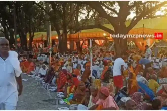 Bhadohi A huge feast was organized at Radha Swami Ashram Singhpur