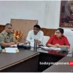 DM held a meeting regarding preparations for Shardiya Navratri fair in Mirzapur