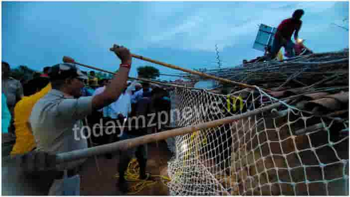 Madihaan Villagers panic on news of wolf entering the house hyena came out