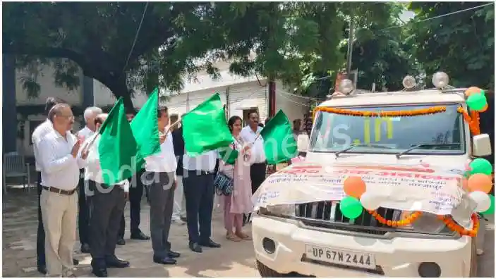 Mirzapur Judge flagged off promotional vehicle for promotion of National Lok Adalat