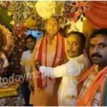 Ratnakar Mishra visited Ganesh pandals and took blessings