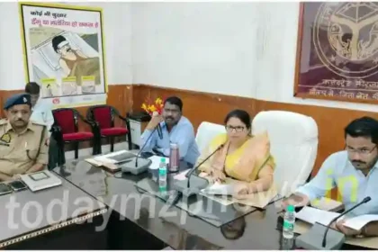 SP and DM held a meeting for peaceful conclusion of festivals in Mirzapur