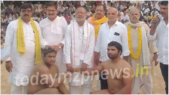 Historical wrestling competition was inaugurated in Babura village of Mirzapur