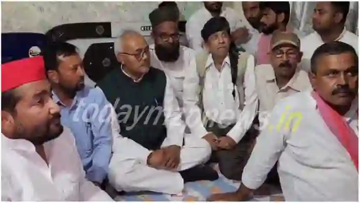 Lal Bihari Yadav met the family members of SP MLA Zahid Beg from Bhadohi