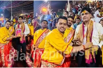 Mother Ganga Maha Aarti on the eighth day of Navaratri