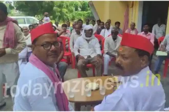 Samajwadi Party organized meetings in Mirzapur to know the condition of the workers