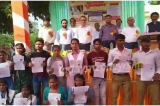 Sonbhadra Students were administered oath regarding voter awareness