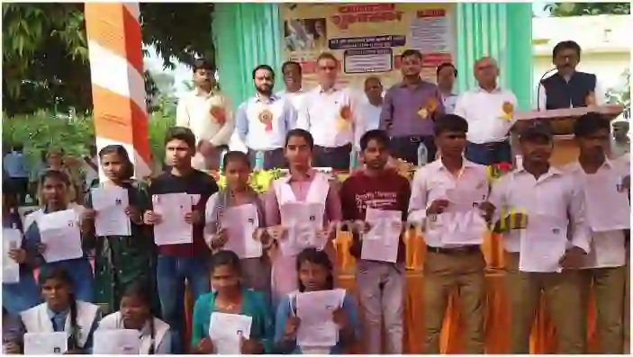 Sonbhadra Students were administered oath regarding voter awareness