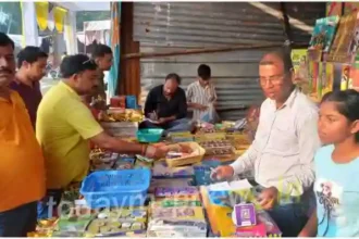 Sonbhadra The joint magistrate inspected the firecracker shop