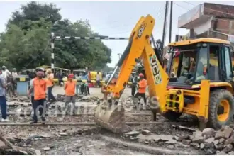 Sonbhadra Traders are angry over railway line repair