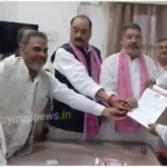 Mirzapur SAPA made serious allegations against the district administration