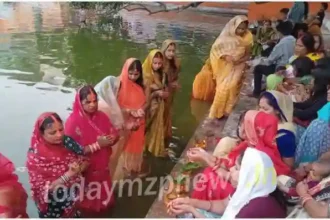 Sonbhadra Along with Bedi Puja songs of Maaiya started to be sung on Chhath Ghats