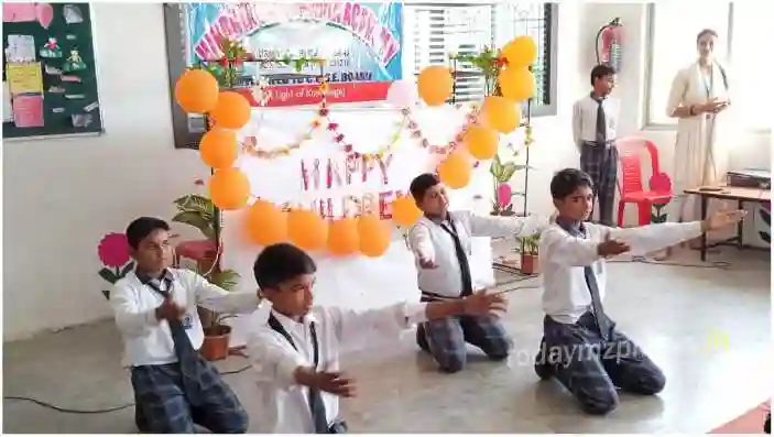 Sonbhadra Children remembered Pandit Nehru on his birth anniversary