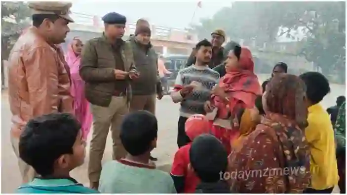 महाकुम्भ में सुरक्षा के दृष्टिगत ढाबा /होटल तथा झुग्गी झोपड़ी में रहने वाले व्यक्तियों की गई चेकिंग