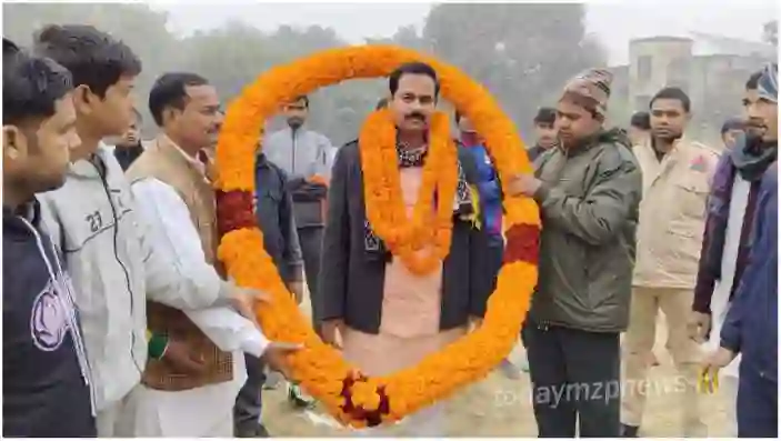 Kachhwa Graduate MLC inaugurated the football match by cutting the ribbon