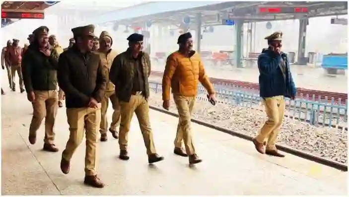 Prayagraj Maha Kumbh-2025 Inspection of Railway Station