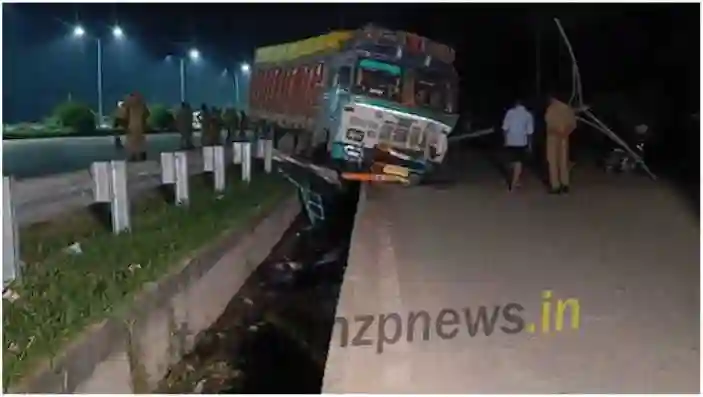 Mirzapur Two cyclists died after being hit by a tractor